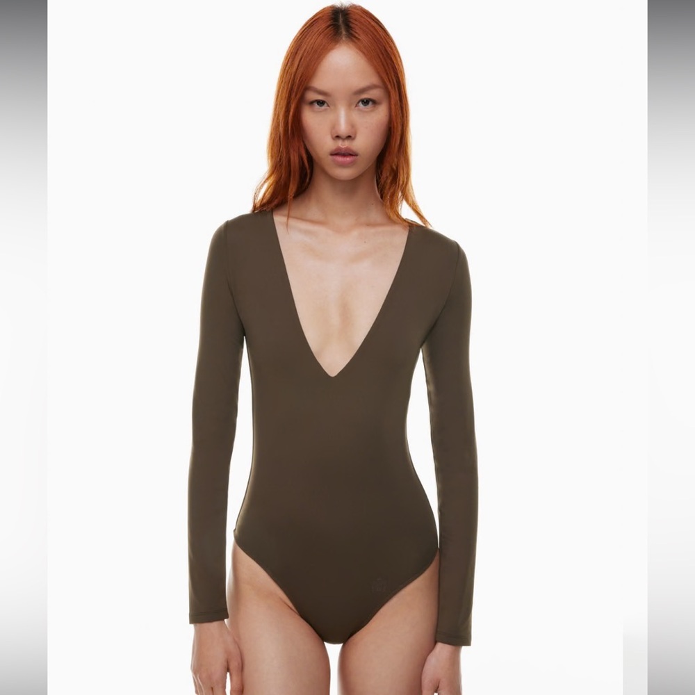 Aritzia Contour Brown V-neck Long Sleeve Bodysuit